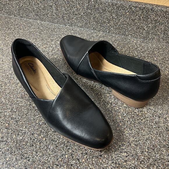 Clarks Colllection Womens 10M Comfort Casual Classic Black Leather Slip On Flats - Picture 1 of 11